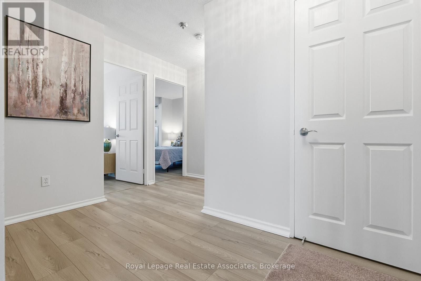 1004 - 10 Malta Avenue, Brampton, Ontario  L6Y 4G6 - Photo 9 - W12912368