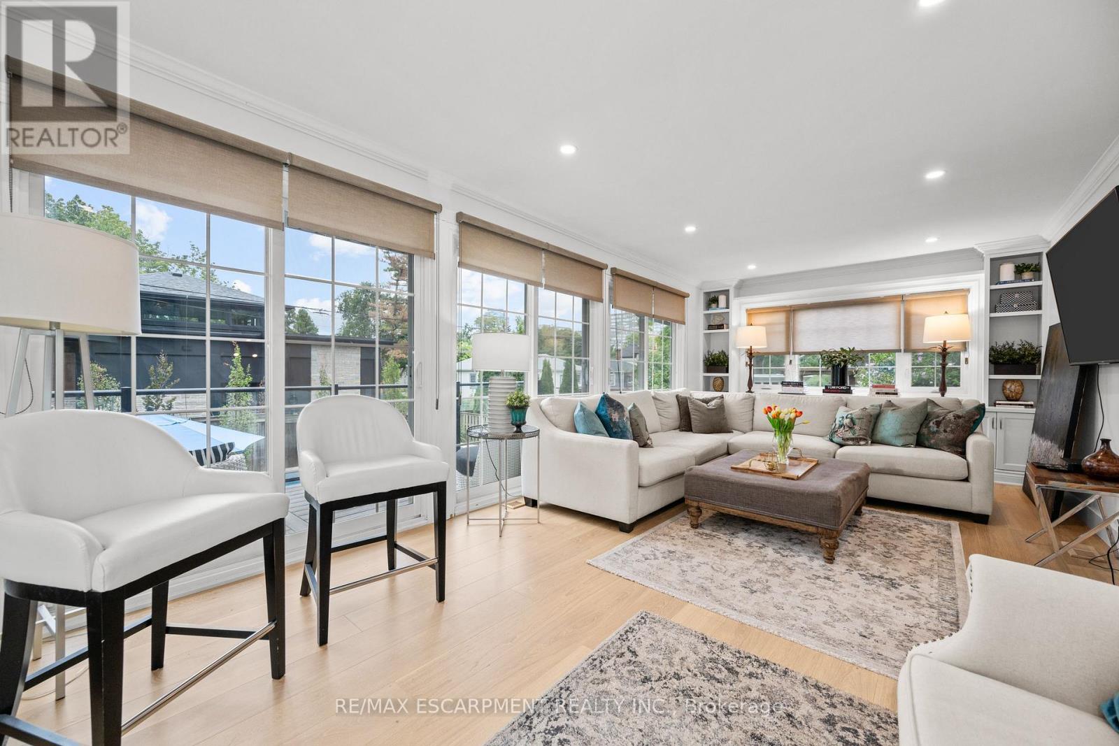 1390 Halifax Place, Burlington, Ontario  L7S 1J6 - Photo 16 - W12912388