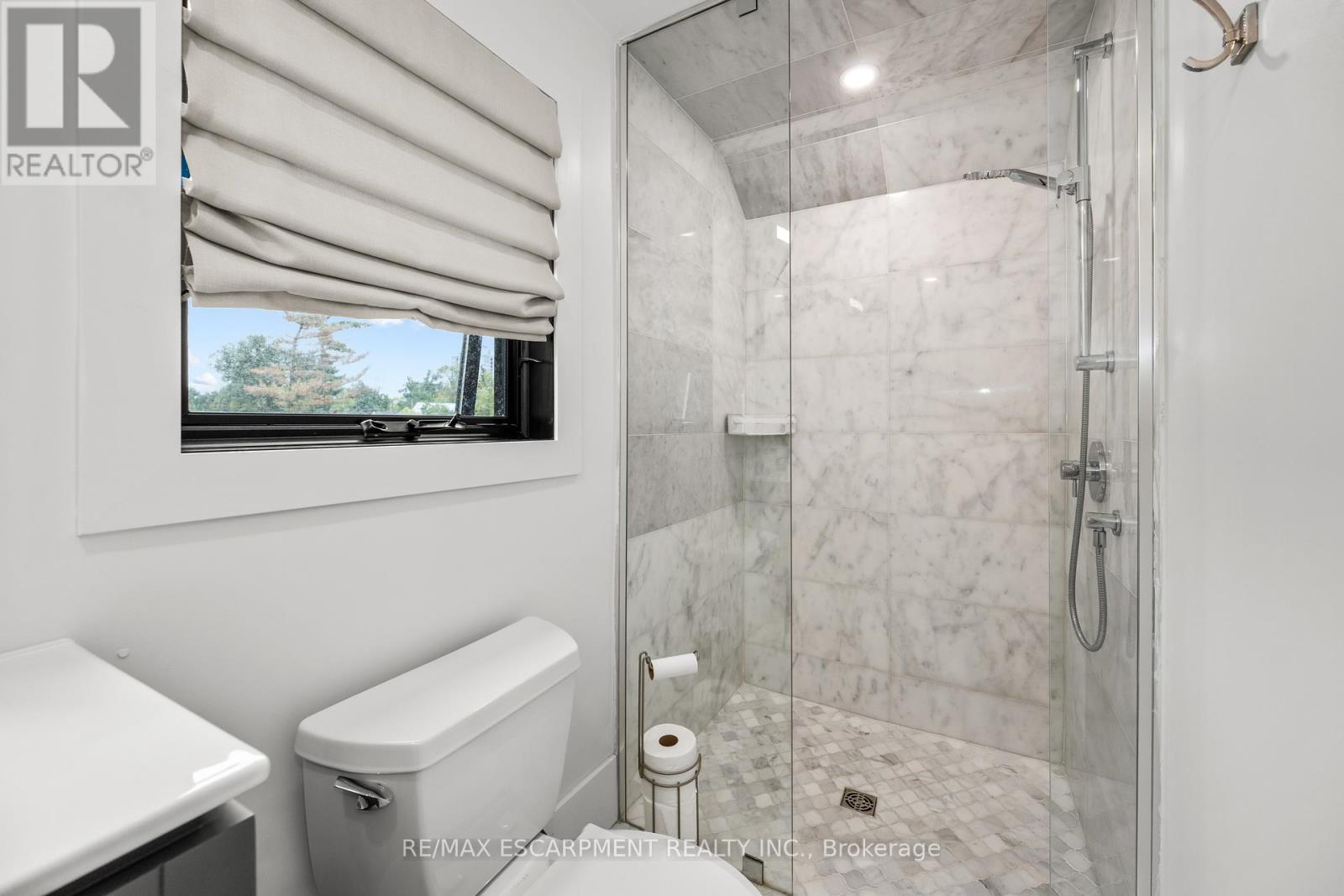 1390 Halifax Place, Burlington, Ontario  L7S 1J6 - Photo 25 - W12912388