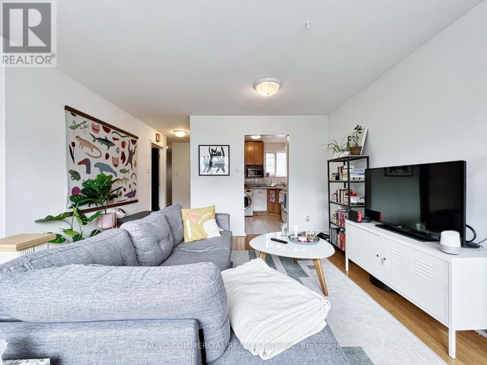 2nd Flr - 1658 Queen Street W, Toronto, Ontario  M6R 1B2 - Photo 6 - W12912404