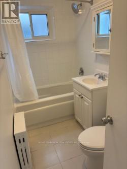 2nd Flr - 1658 Queen Street W, Toronto, Ontario  M6R 1B2 - Photo 9 - W12912404