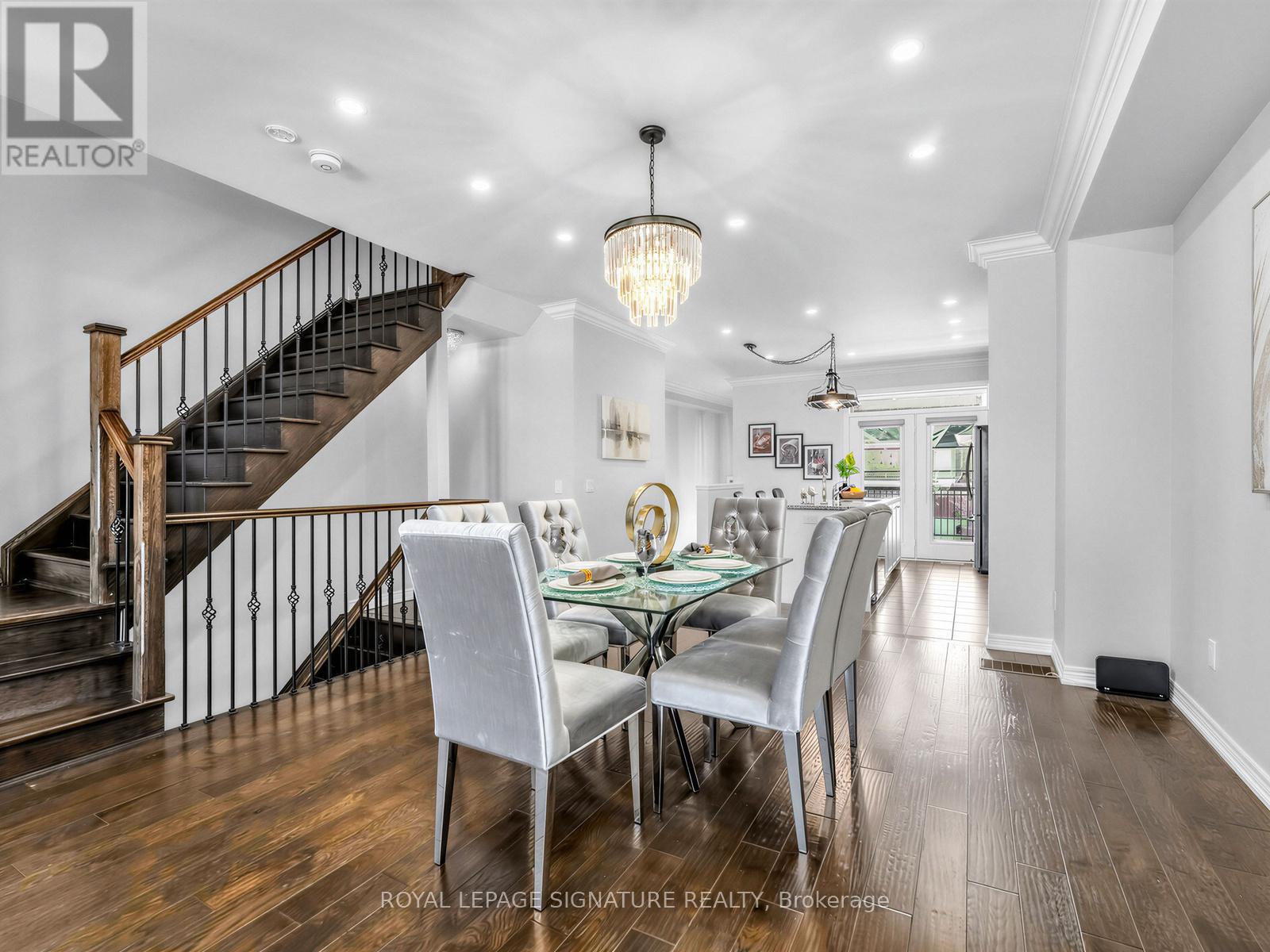 534 Stream Crescent, Oakville, Ontario  L6M 1N7 - Photo 12 - W12912422