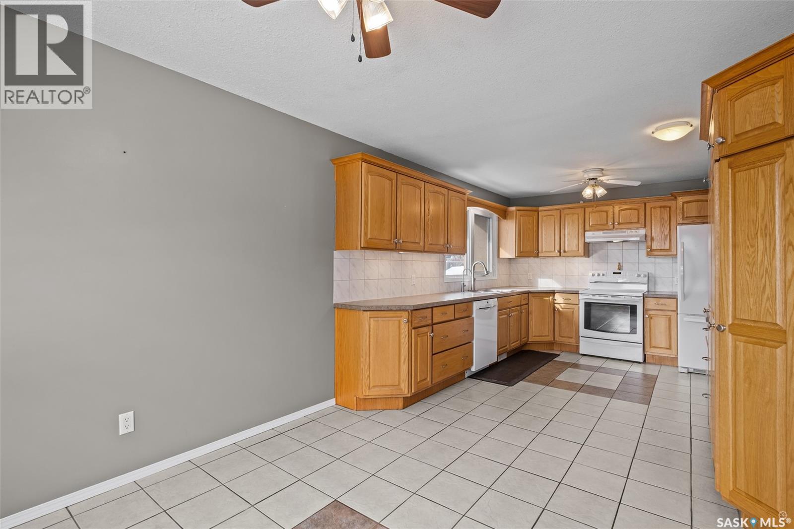 2425 15th Avenue E, Prince Albert, Saskatchewan  S6V 6H4 - Photo 7 - SK031110