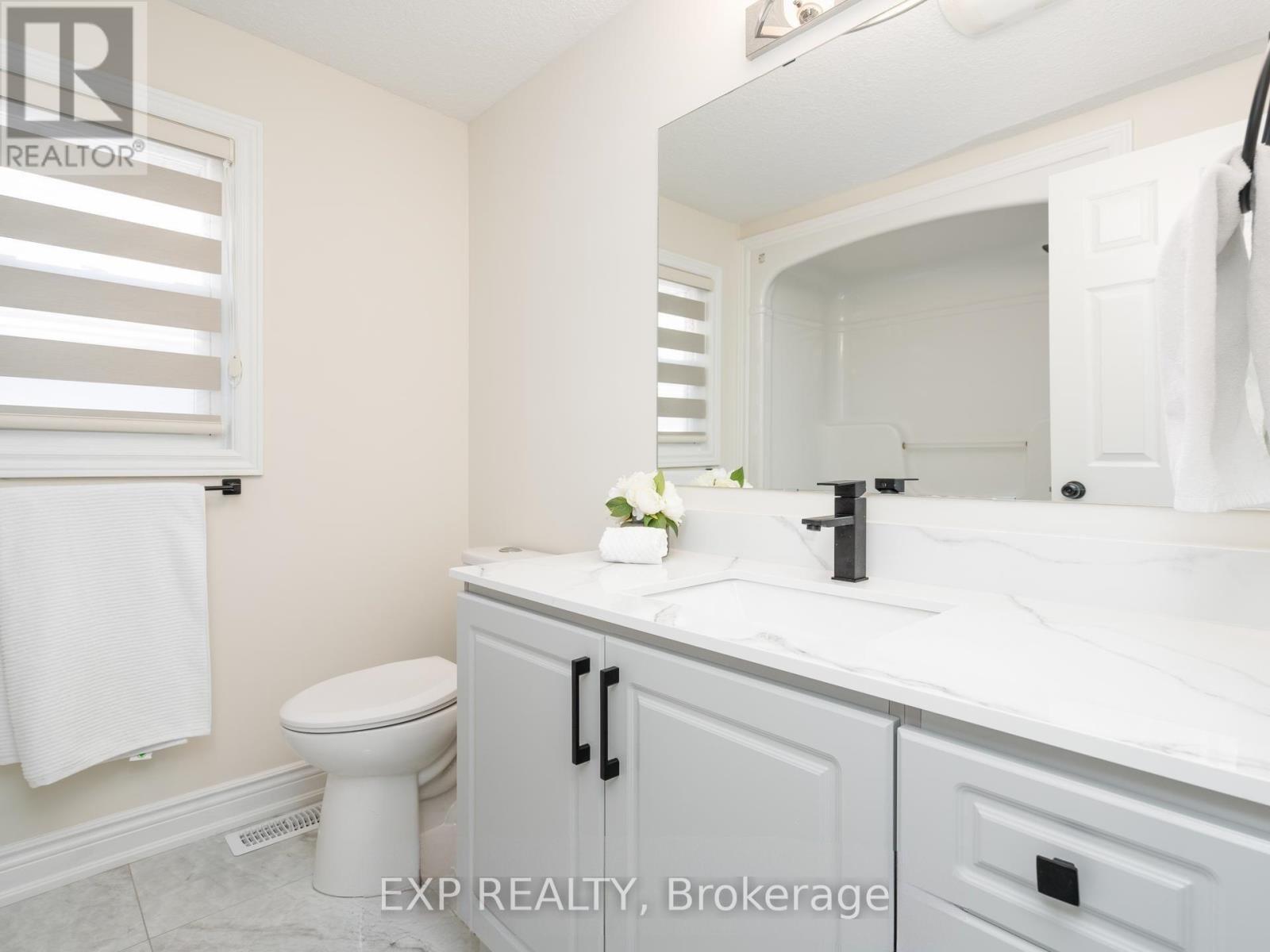 252 Bridlewreath Street, Kitchener, Ontario  N2E 4B4 - Photo 15 - X12899828