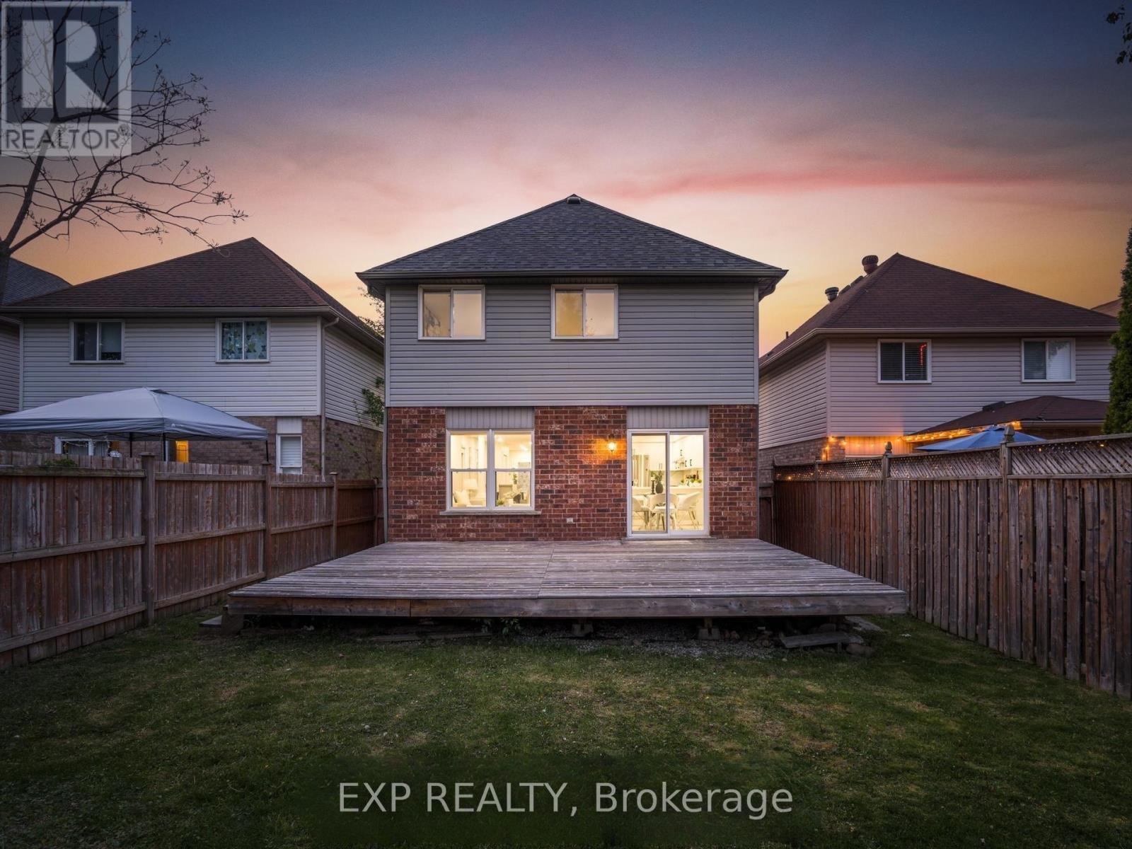 252 Bridlewreath Street, Kitchener, Ontario  N2E 4B4 - Photo 19 - X12899828