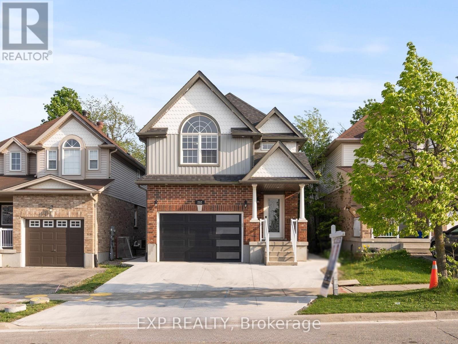 252 Bridlewreath Street, Kitchener, Ontario  N2E 4B4 - Photo 3 - X12899828