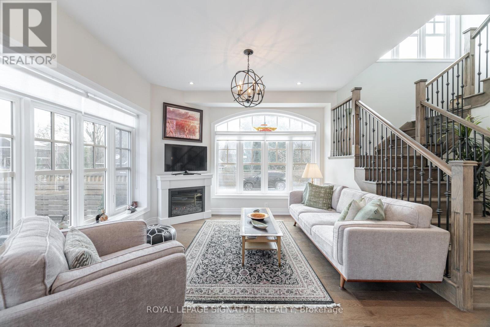 47 Windsor Circle, Niagara-On-The-Lake, Ontario  L0S 1J0 - Photo 17 - X12912392