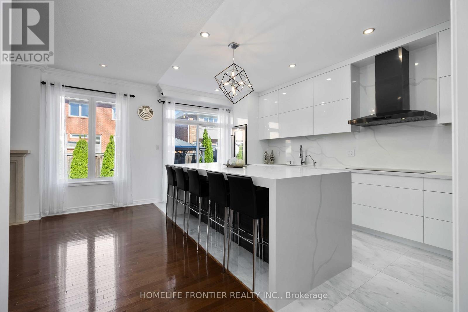 26 Barnstone Drive, Markham, Ontario  L6E 2B3 - Photo 6 - N12906724