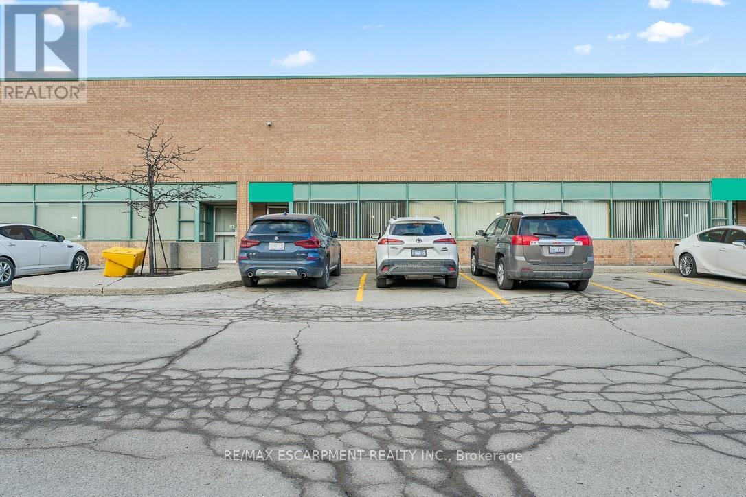 11 - 2430 Lucknow Drive, Mississauga, Ontario  L5S 1V3 - Photo 4 - W12912386