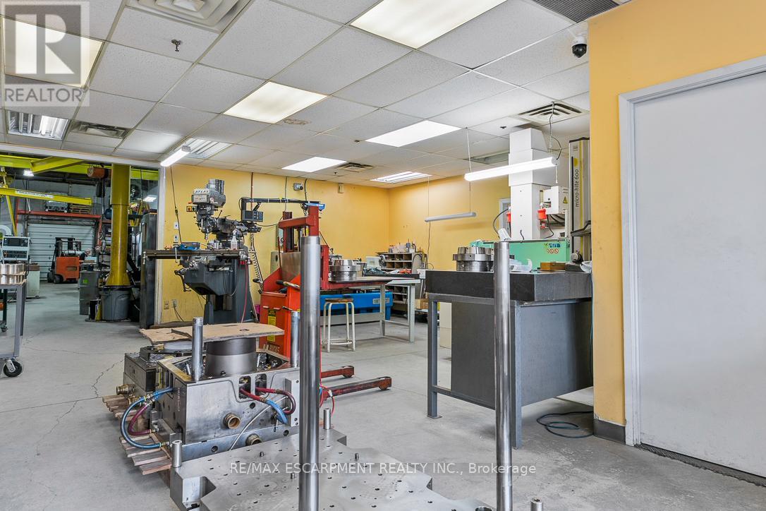 11 - 2430 Lucknow Drive, Mississauga, Ontario  L5S 1V3 - Photo 8 - W12912386