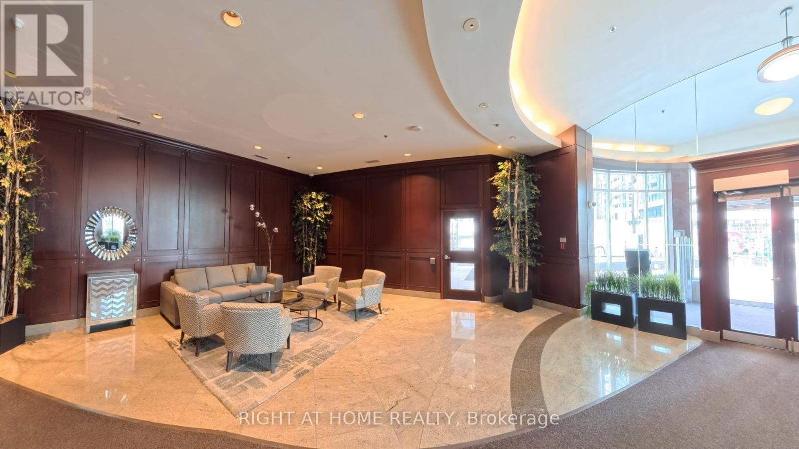 1901 - 234 Rideau Street, Ottawa, Ontario  K1N 0A9 - Photo 4 - X12632210