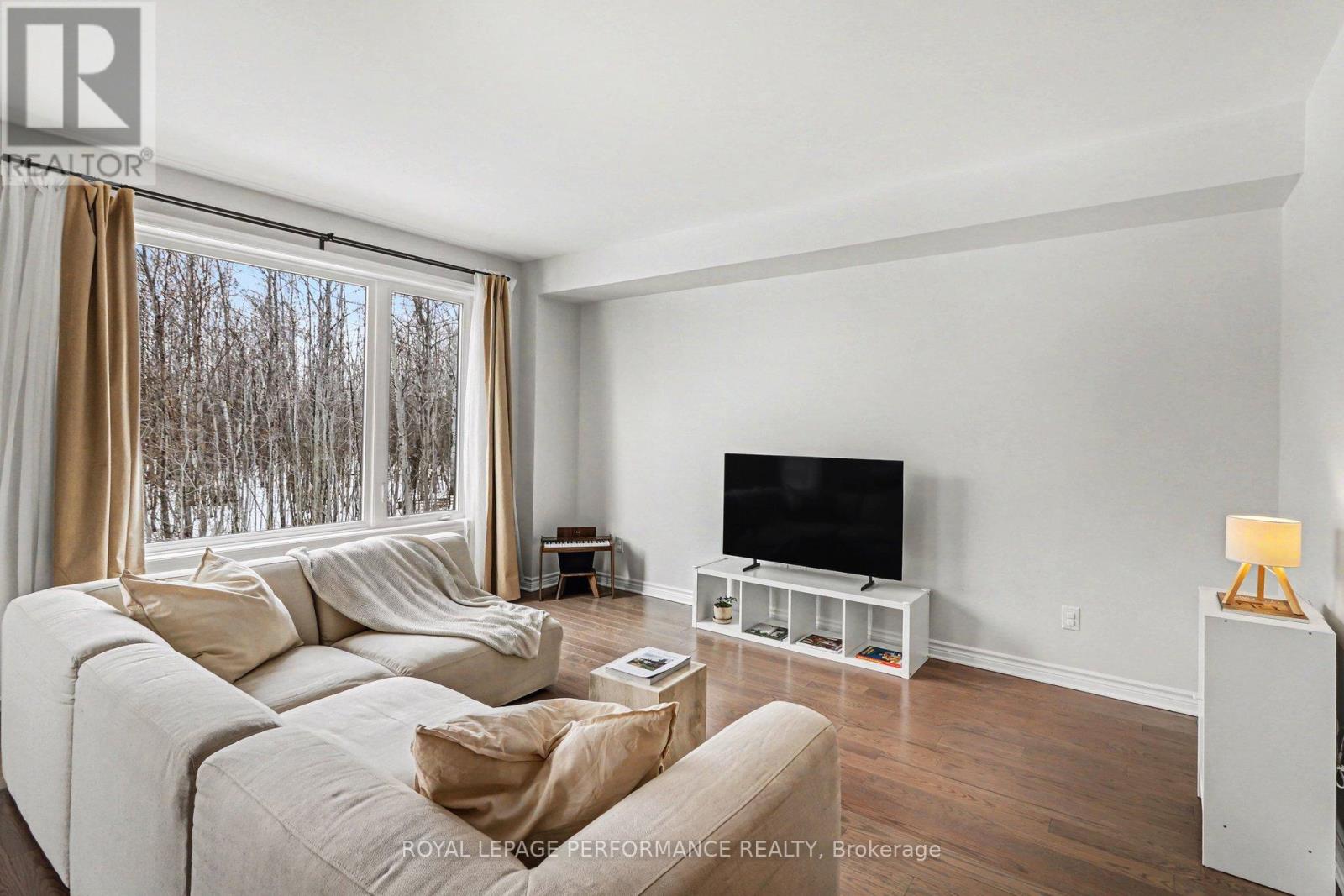 14 Academie Street, Russell, Ontario  K0A 1W0 - Photo 6 - X12878796