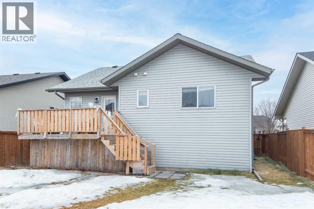 81 Inglewood Drive, Red Deer, Alberta  T4R 0B2 - Photo 3 - A2294426