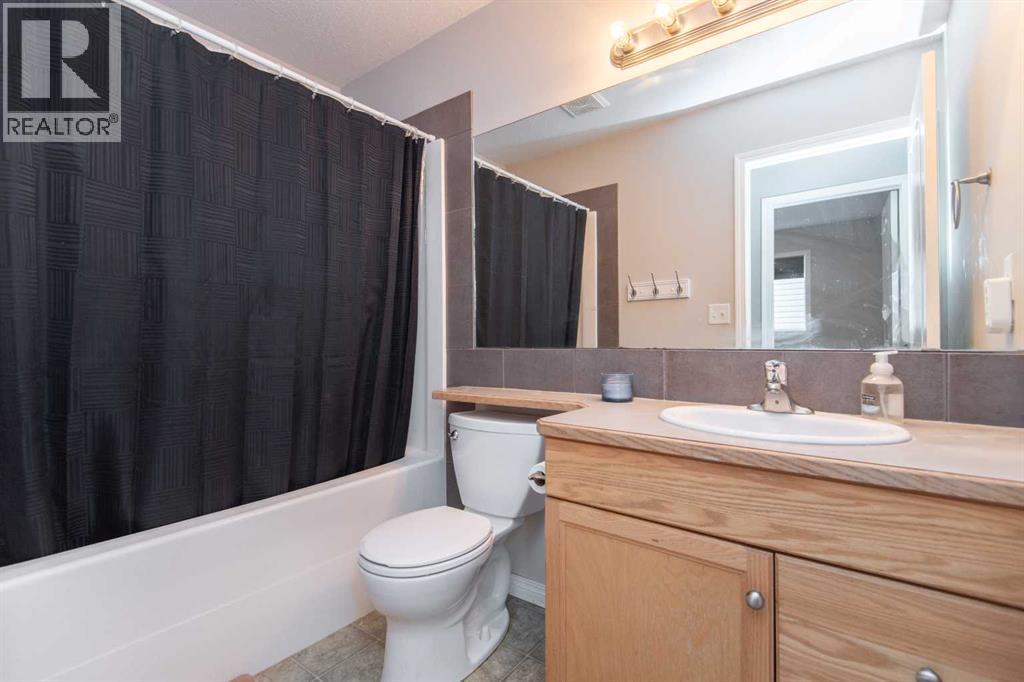 81 Inglewood Drive, Red Deer, Alberta  T4R 0B2 - Photo 23 - A2294426