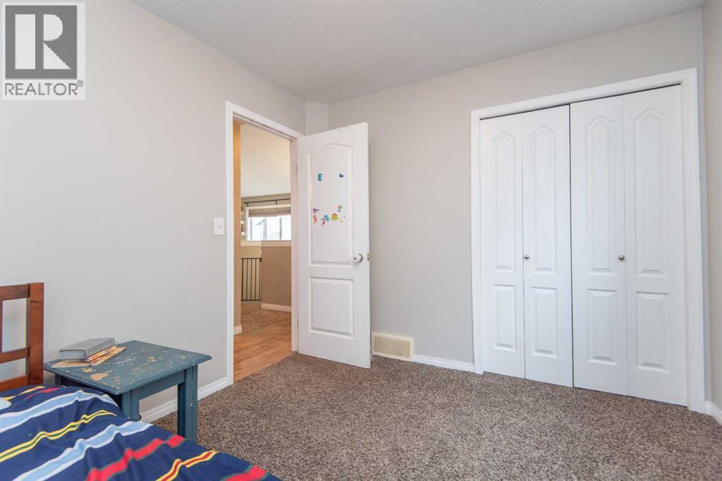 81 Inglewood Drive, Red Deer, Alberta  T4R 0B2 - Photo 22 - A2294426