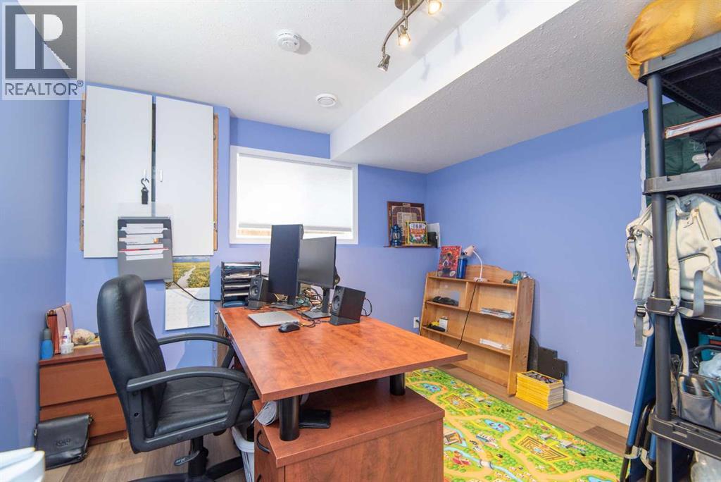 81 Inglewood Drive, Red Deer, Alberta  T4R 0B2 - Photo 35 - A2294426