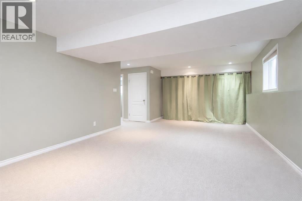 81 Inglewood Drive, Red Deer, Alberta  T4R 0B2 - Photo 32 - A2294426