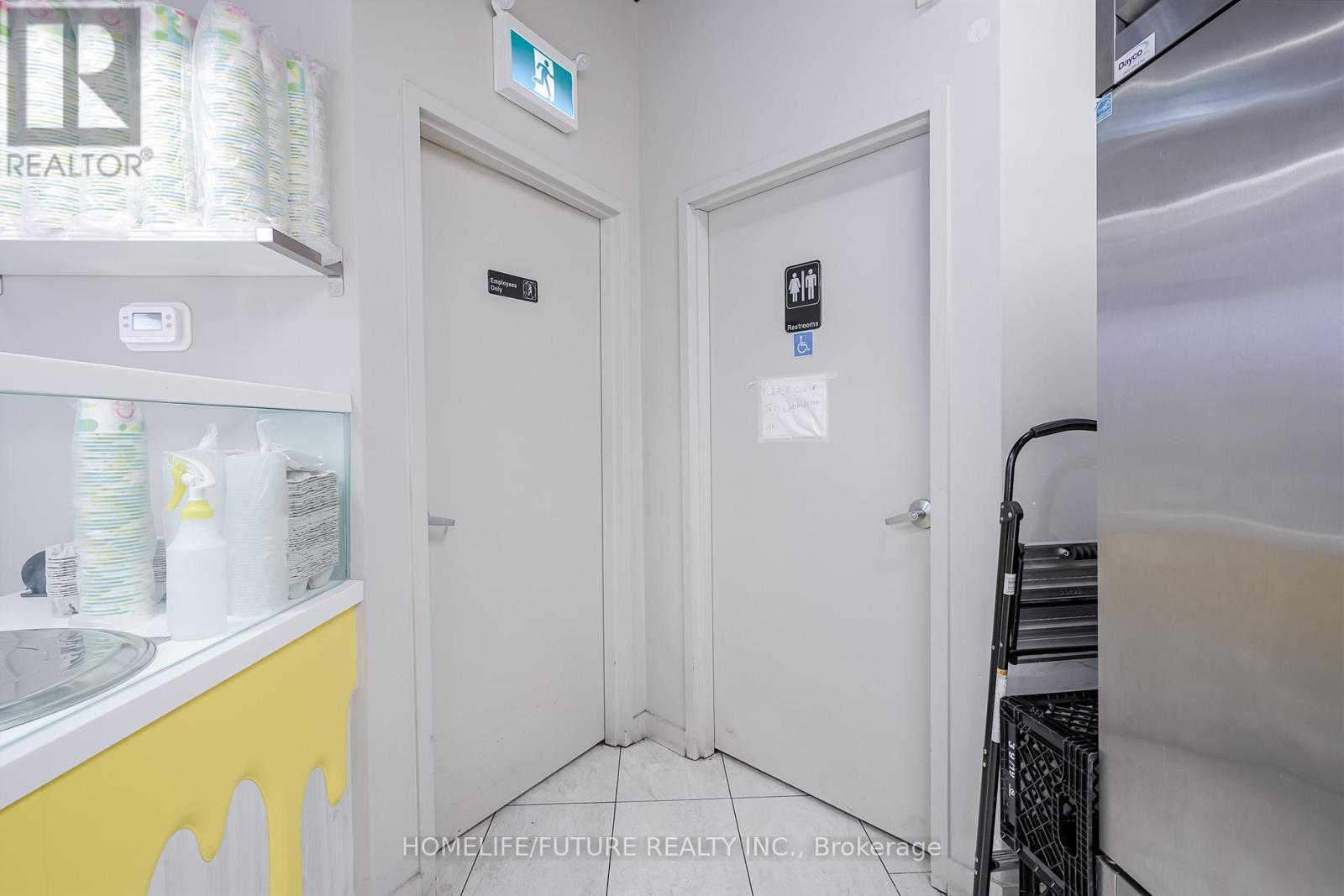 B20 - 62 Overlea Boulevard, Toronto, Ontario  M4H 1C4 - Photo 15 - C12912462