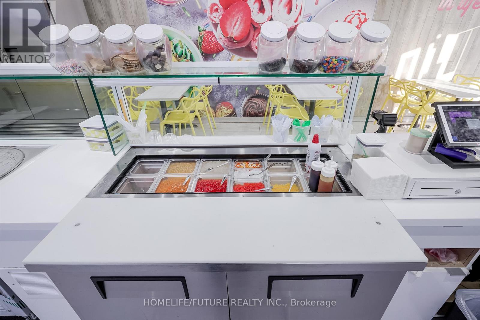 B20 - 62 Overlea Boulevard, Toronto, Ontario  M4H 1C4 - Photo 18 - C12912462