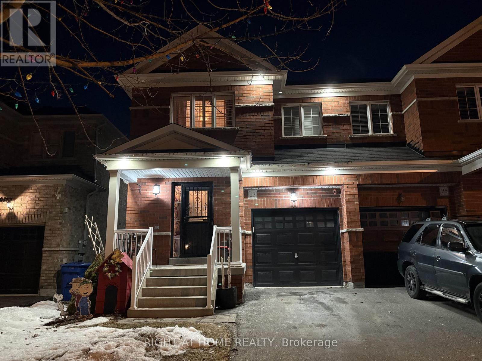 23 Grandwood Avenue, Whitchurch-Stouffville, Ontario  L4A 0M6 - Photo 2 - N12886054