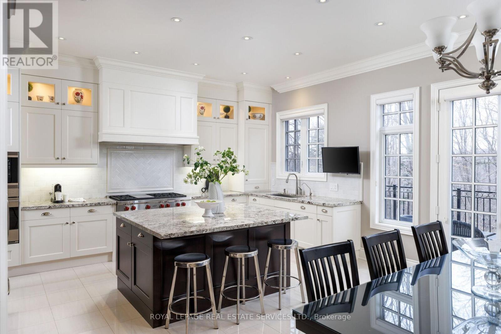 68 Annsleywood Court, Vaughan, Ontario  L4H 4G6 - Photo 11 - N12912416