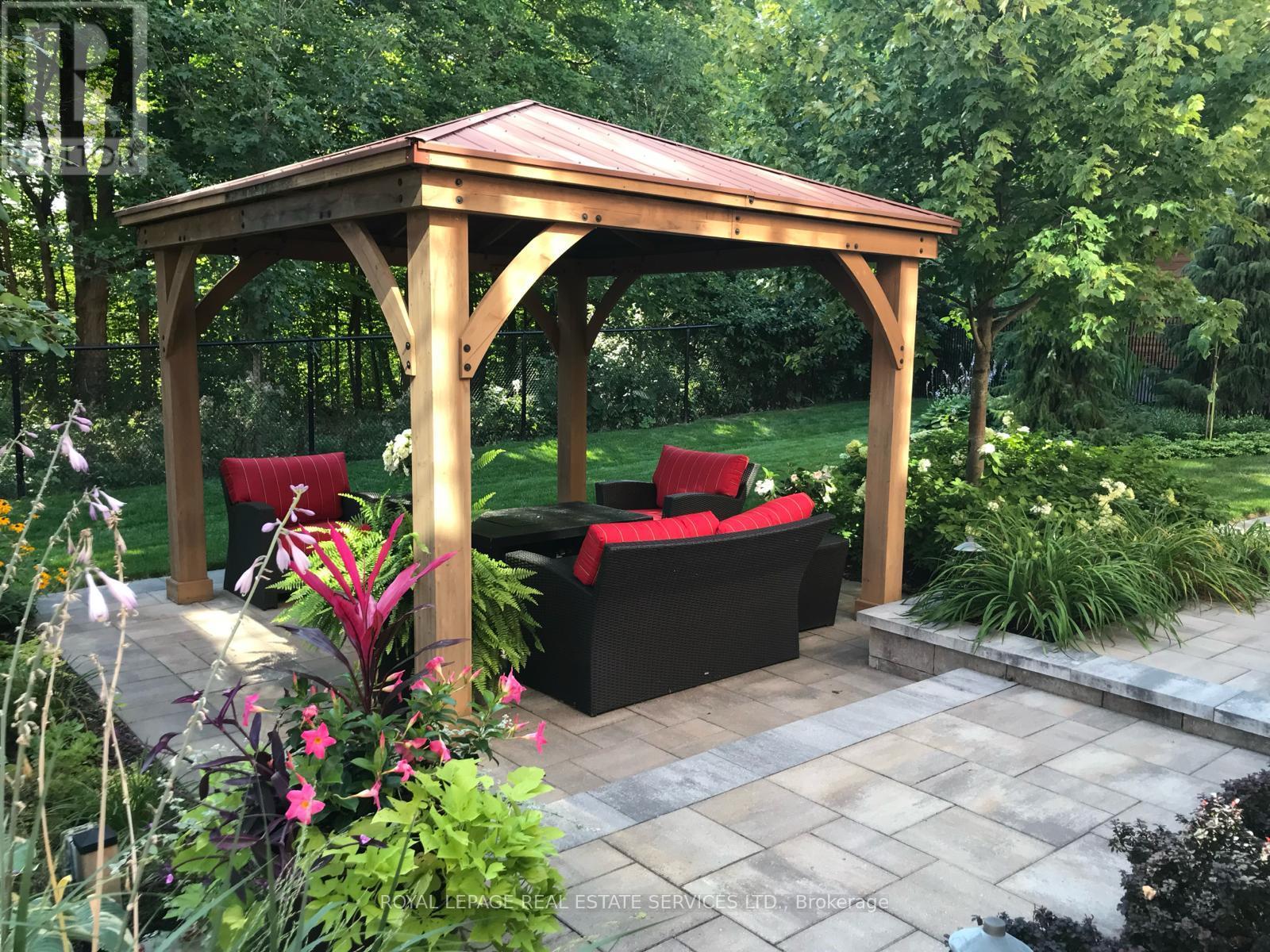 68 Annsleywood Court, Vaughan, Ontario  L4H 4G6 - Photo 2 - N12912416