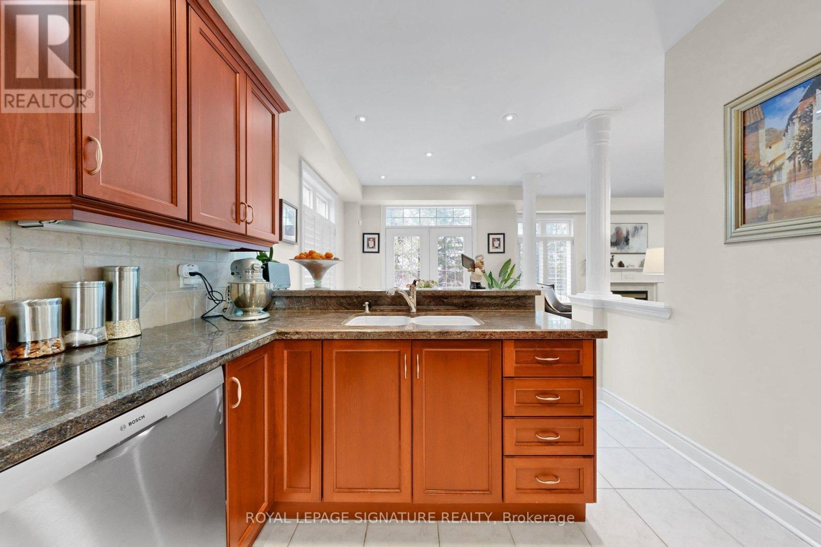 1590 Hallstone Road, Brampton, Ontario  L6Y 5K8 - Photo 17 - W12893930