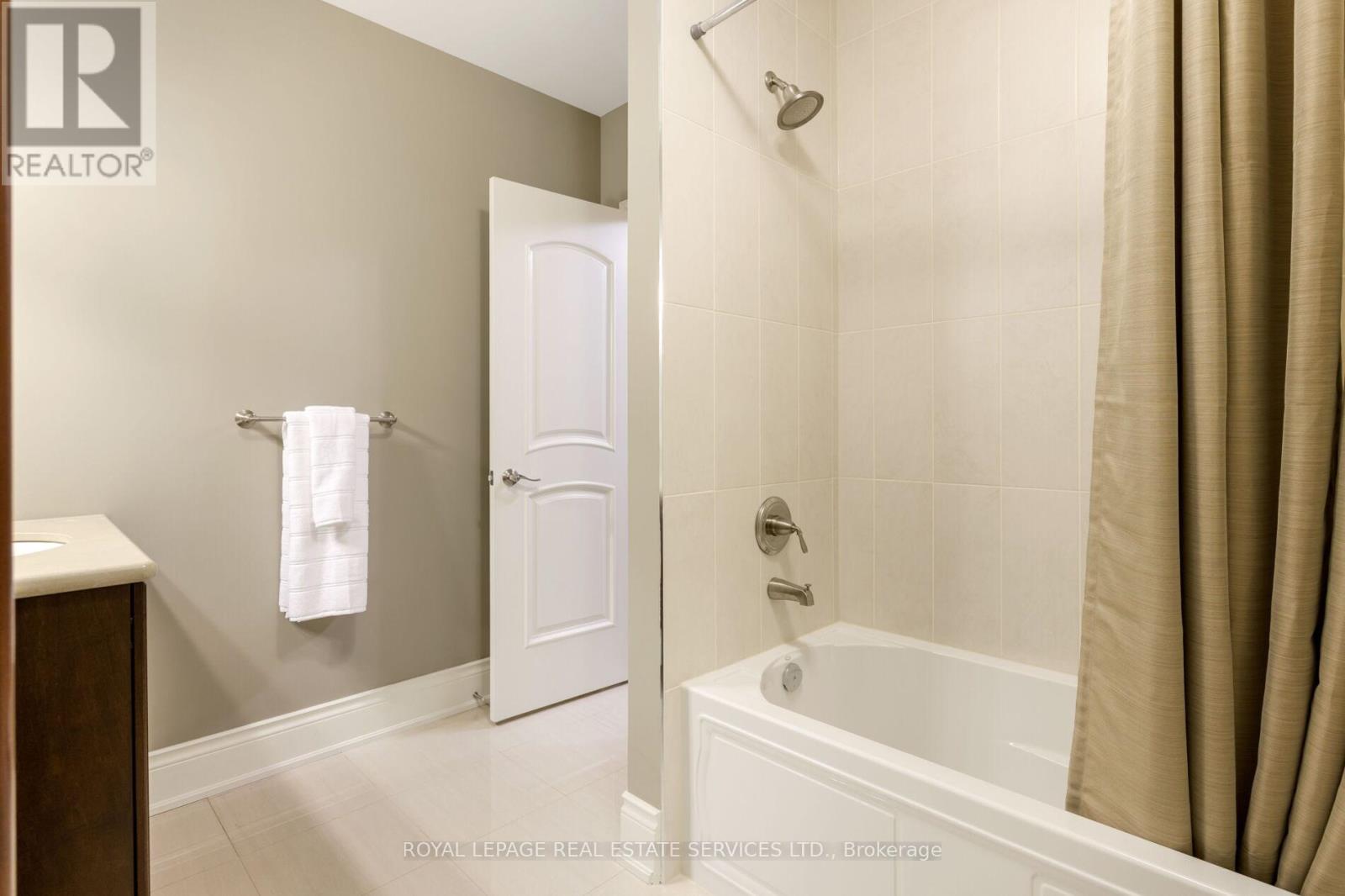 68 Annsleywood Court, Vaughan, Ontario  L4H 4G6 - Photo 42 - N12912416