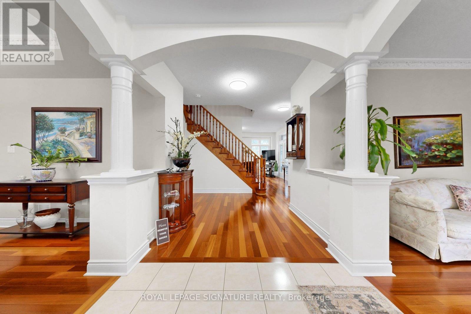 1590 Hallstone Road, Brampton, Ontario  L6Y 5K8 - Photo 8 - W12893930