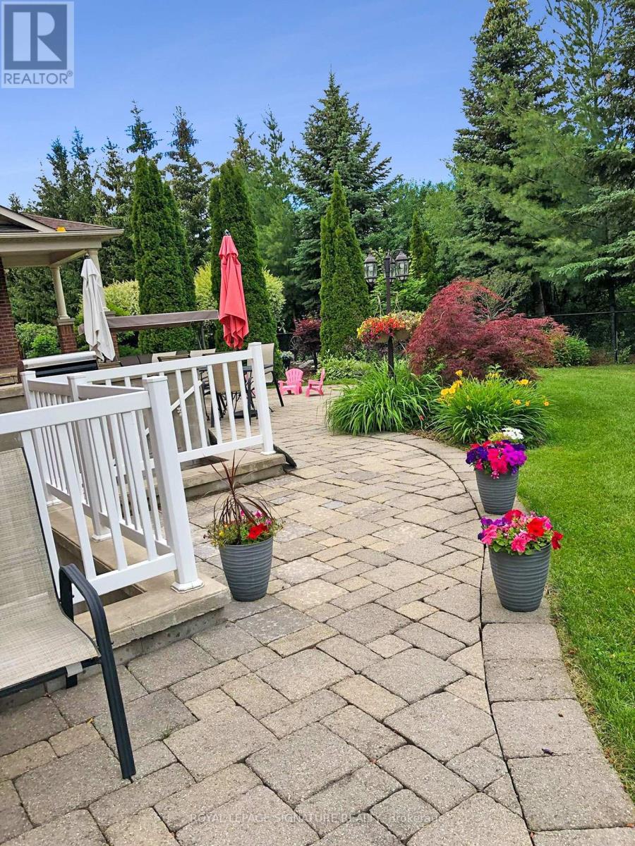 1590 Hallstone Road, Brampton, Ontario  L6Y 5K8 - Photo 45 - W12893930