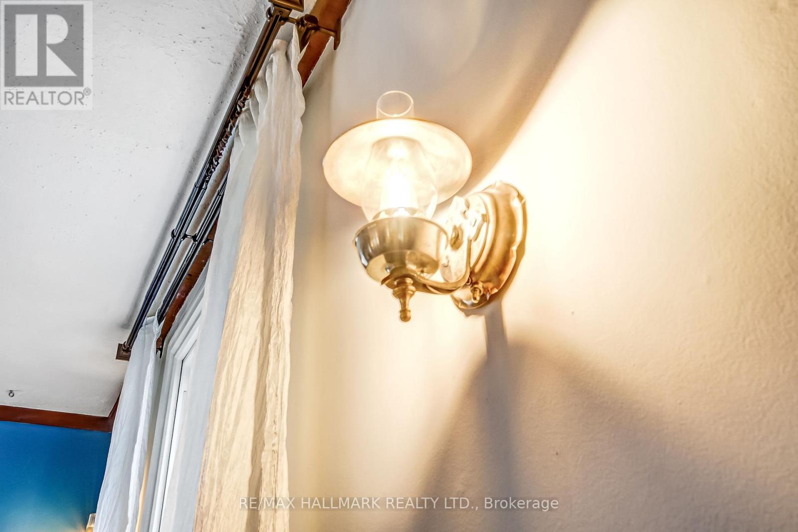 1927 Niagara Parkway, Fort Erie, Ontario  L2A 5M4 - Photo 12 - X12902632