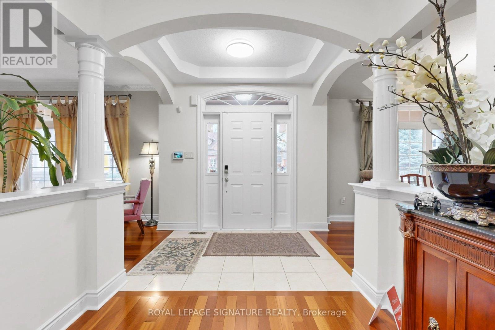 1590 Hallstone Road, Brampton, Ontario  L6Y 5K8 - Photo 9 - W12893930