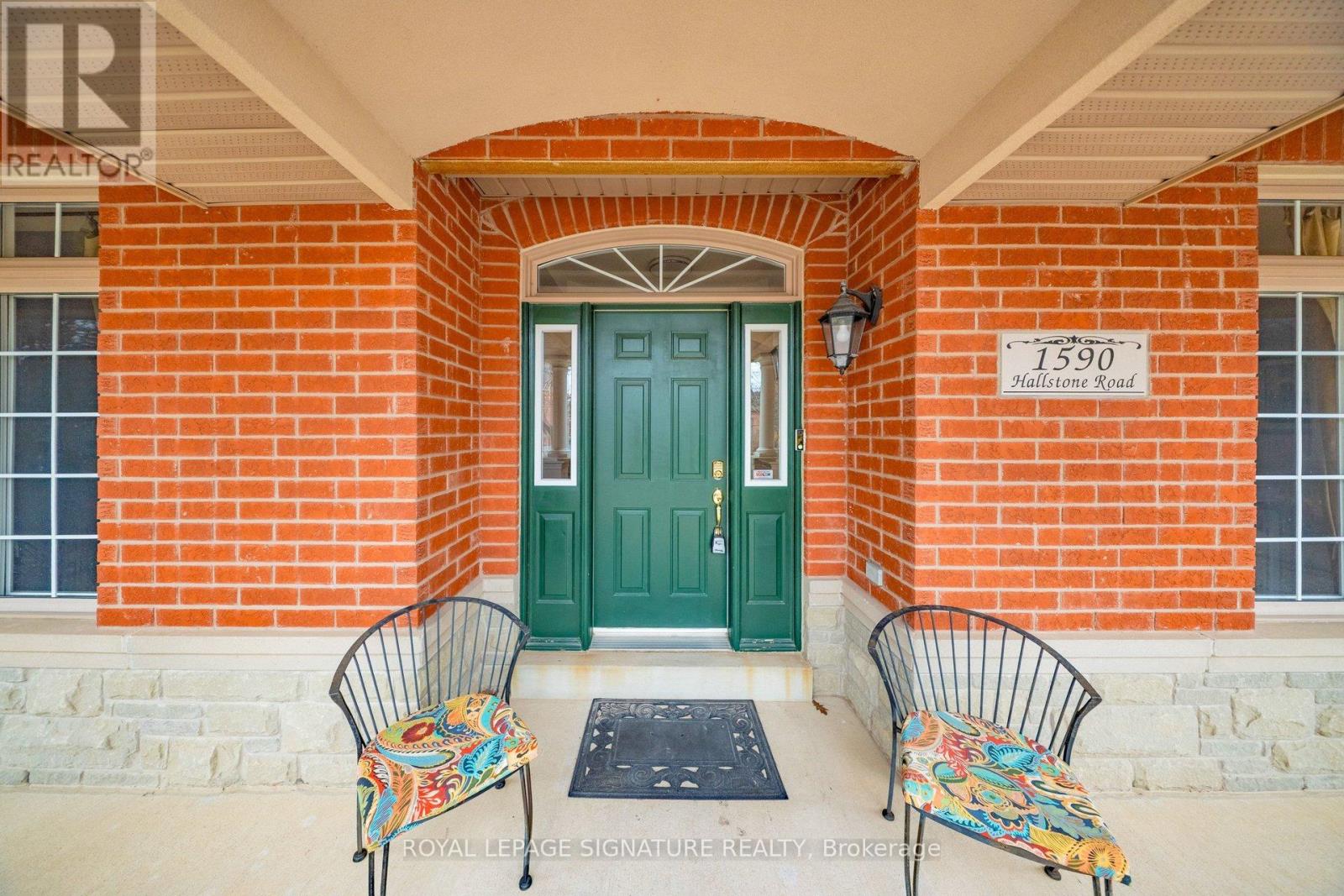 1590 Hallstone Road, Brampton, Ontario  L6Y 5K8 - Photo 7 - W12893930