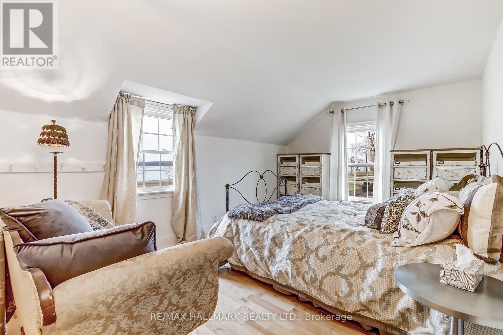 1927 Niagara Parkway, Fort Erie, Ontario  L2A 5M4 - Photo 20 - X12902632