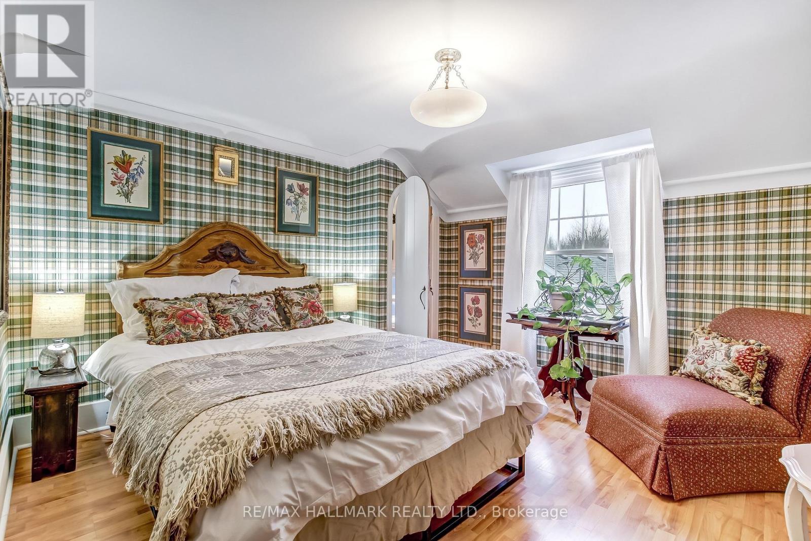 1927 Niagara Parkway, Fort Erie, Ontario  L2A 5M4 - Photo 26 - X12902632