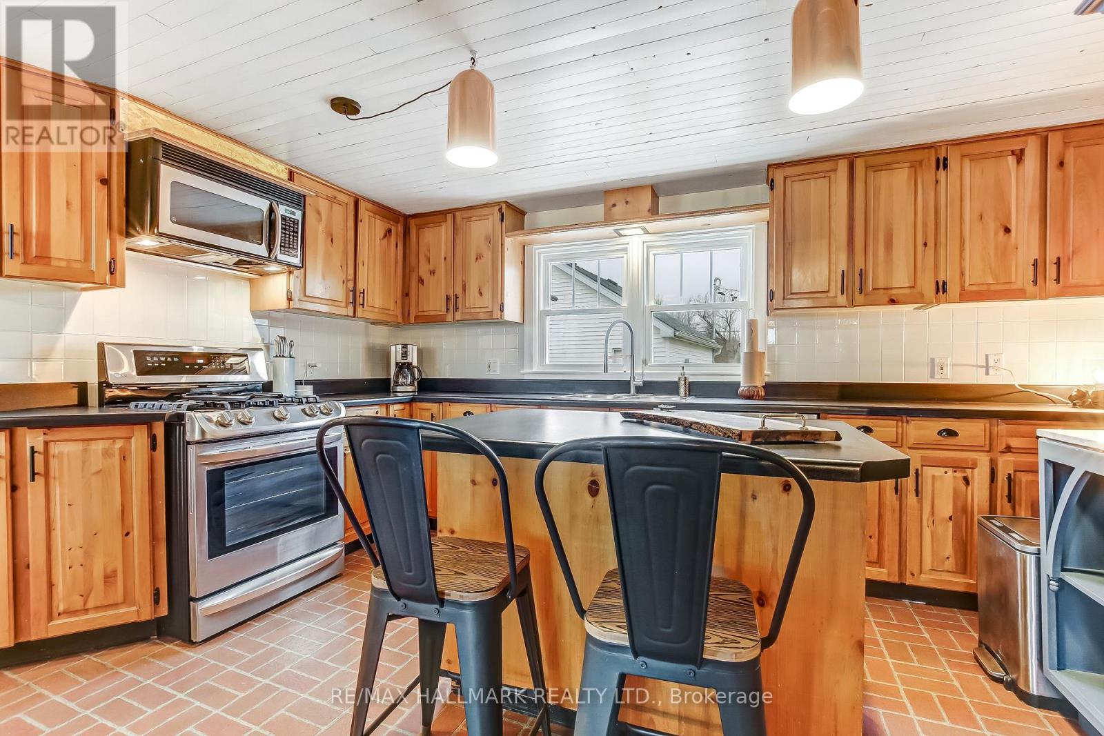 1927 Niagara Parkway, Fort Erie, Ontario  L2A 5M4 - Photo 4 - X12902632