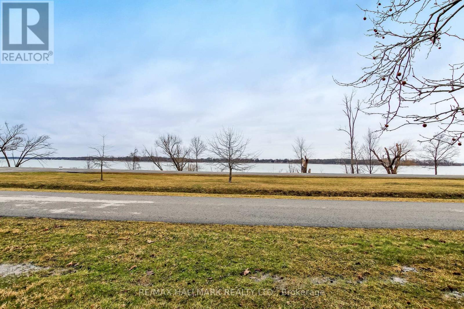 1927 Niagara Parkway, Fort Erie, Ontario  L2A 5M4 - Photo 40 - X12902632