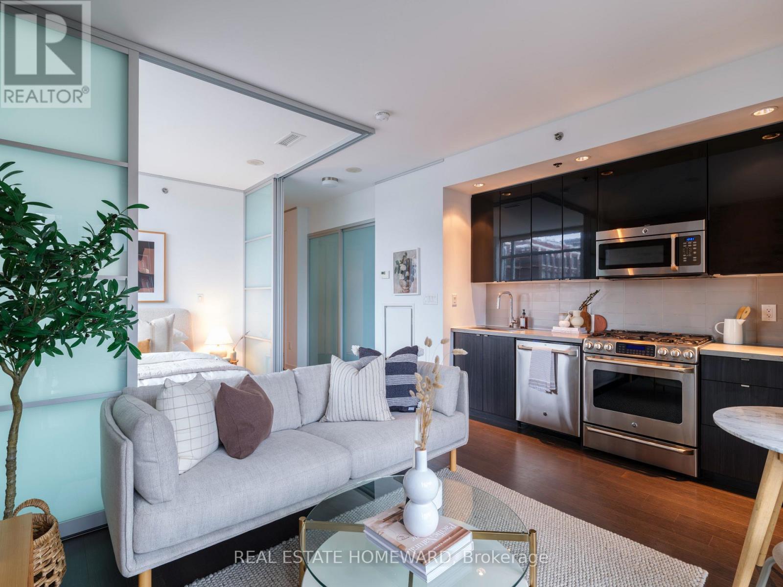 412 - 88 Colgate Avenue, Toronto, Ontario  M4M 0A6 - Photo 6 - E12912460