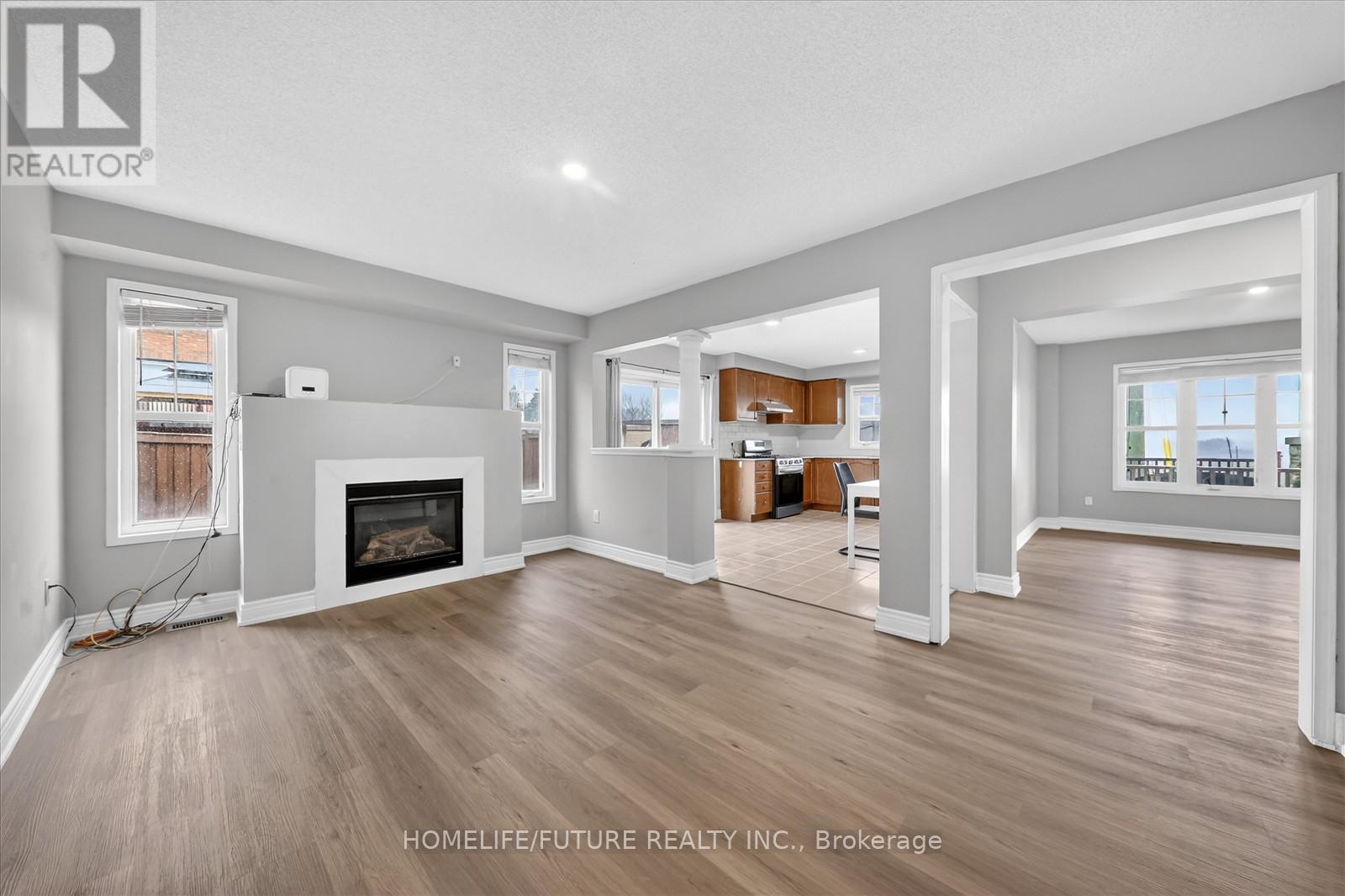 939 Miller Park Avenue, Bradford West Gwillimbury (Bradford), Ontario  L3Z 0L6 - Photo 12 - N12912458