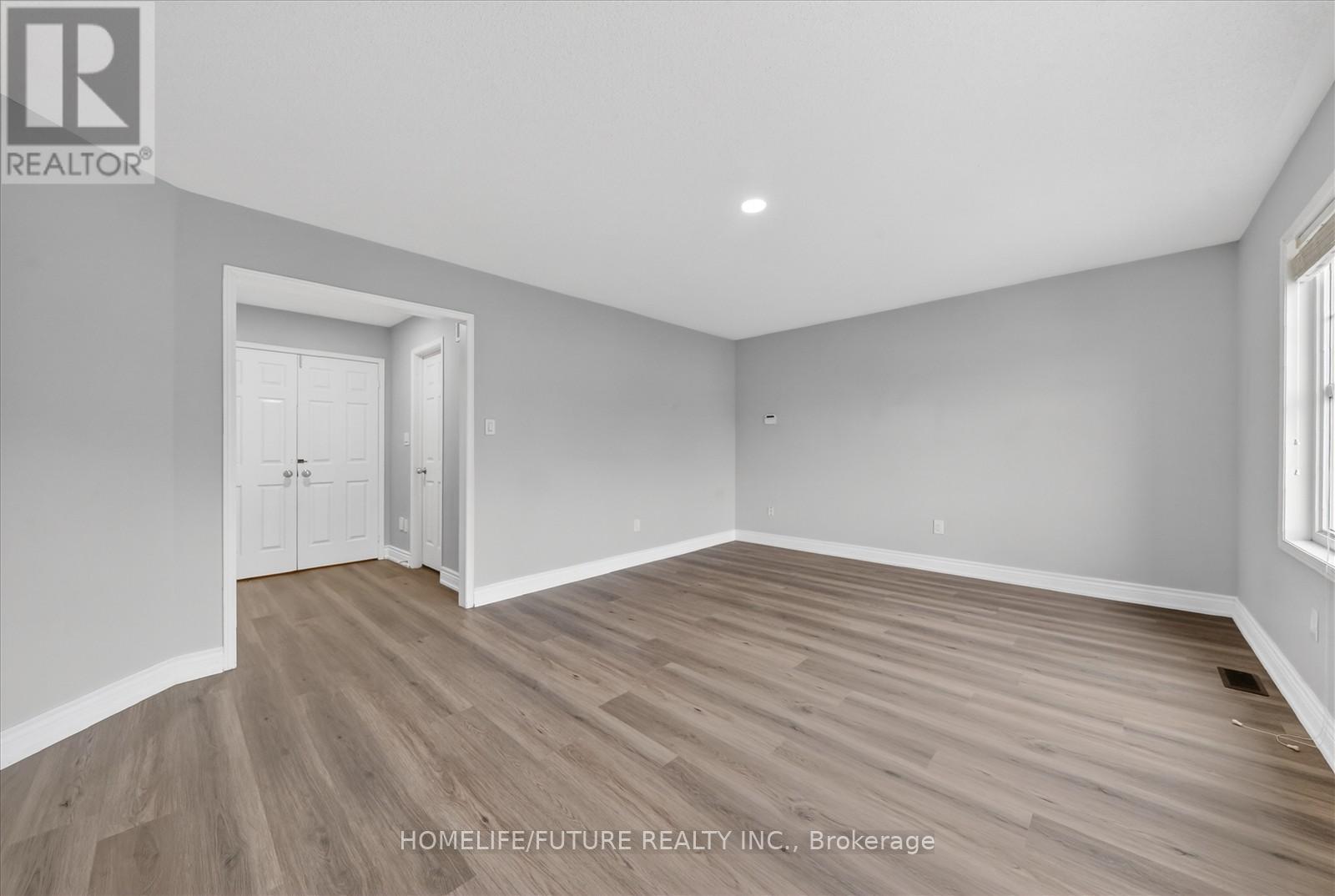 939 Miller Park Avenue, Bradford West Gwillimbury (Bradford), Ontario  L3Z 0L6 - Photo 22 - N12912458