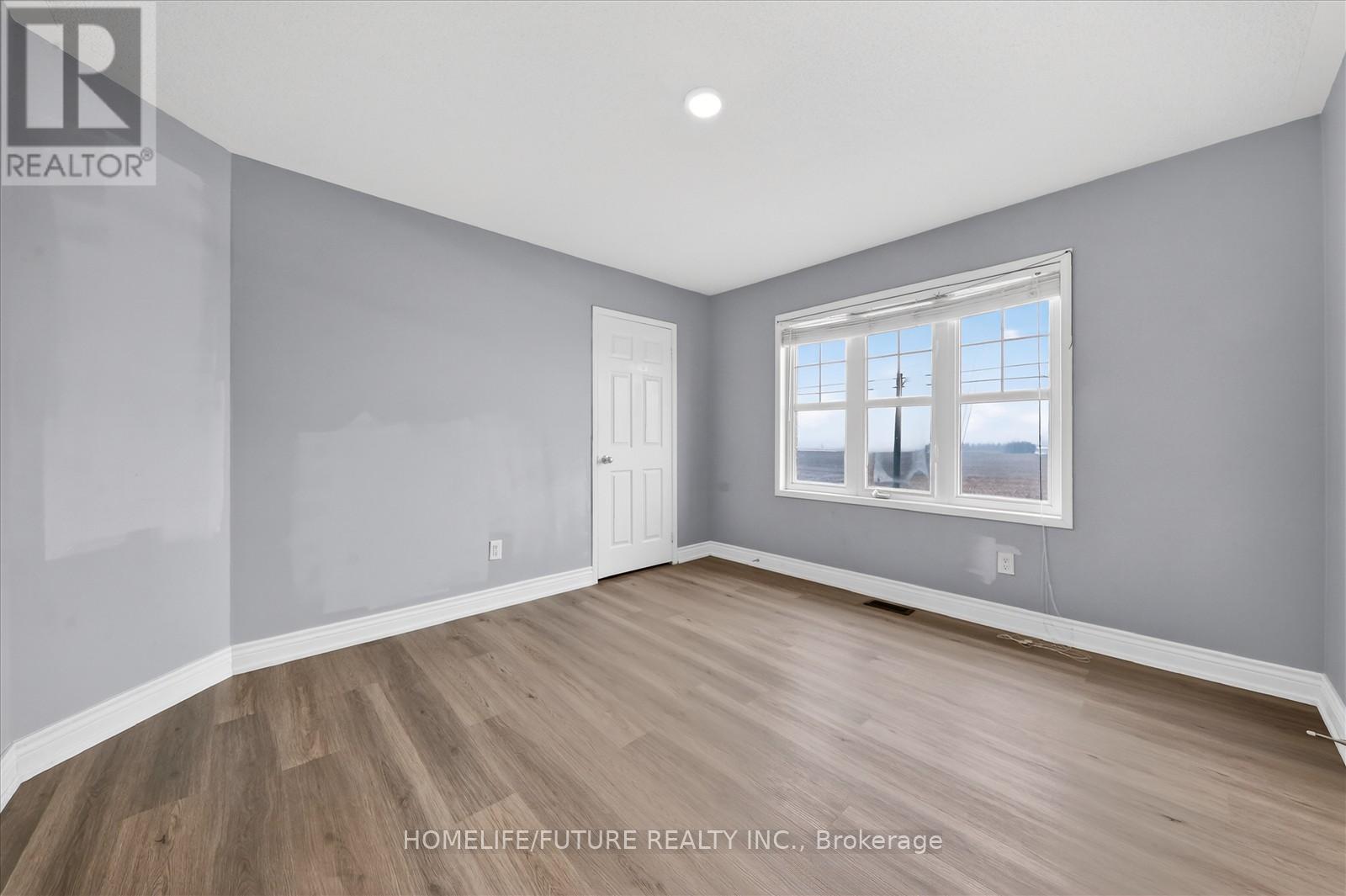 939 Miller Park Avenue, Bradford West Gwillimbury (Bradford), Ontario  L3Z 0L6 - Photo 30 - N12912458