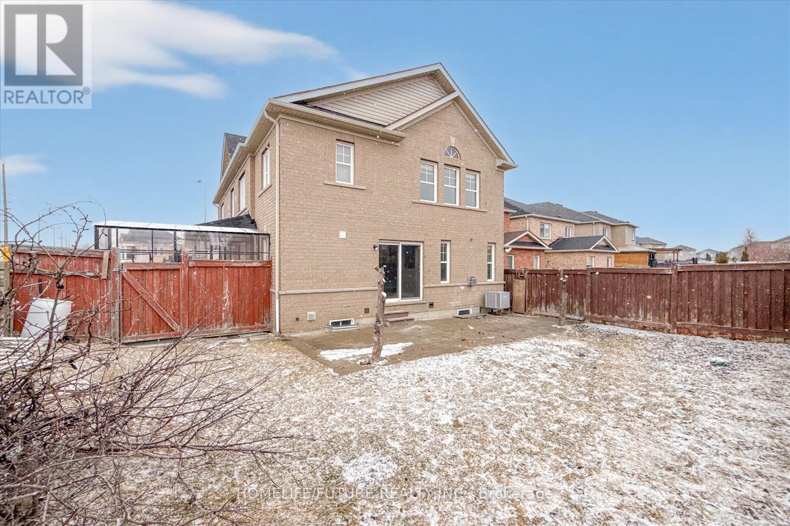 939 Miller Park Avenue, Bradford West Gwillimbury (Bradford), Ontario  L3Z 0L6 - Photo 33 - N12912458