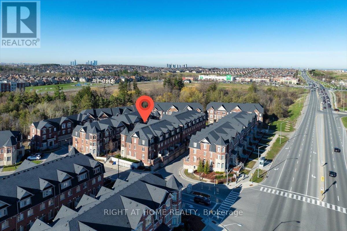 32 - 1331 Major Mackenzie Drive, Vaughan (Patterson), Ontario  L6A 4W4 - Photo 2 - N12912466