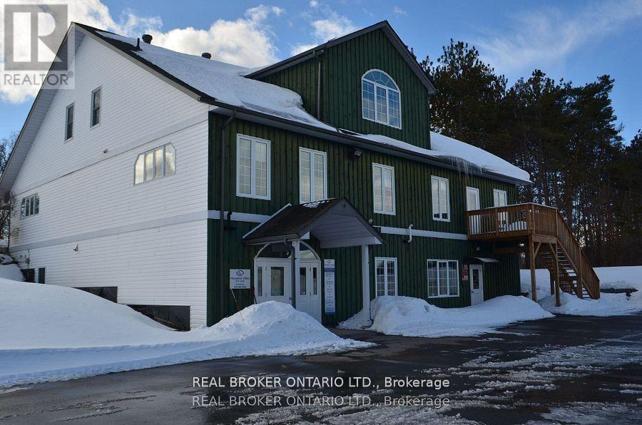 3 - 213 Horseshoe Valley Road E, Oro-Medonte, Ontario  L0K 1E0 - Photo 2 - S12912456