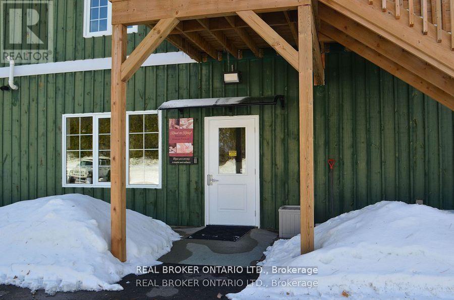 3 - 213 Horseshoe Valley Road E, Oro-Medonte, Ontario  L0K 1E0 - Photo 3 - S12912456