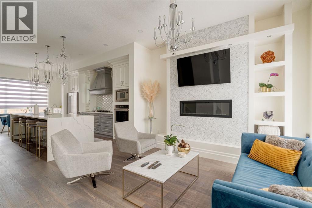 2105 17 Street, Calgary, Alberta  T2M 3T5 - Photo 2 - A2295829