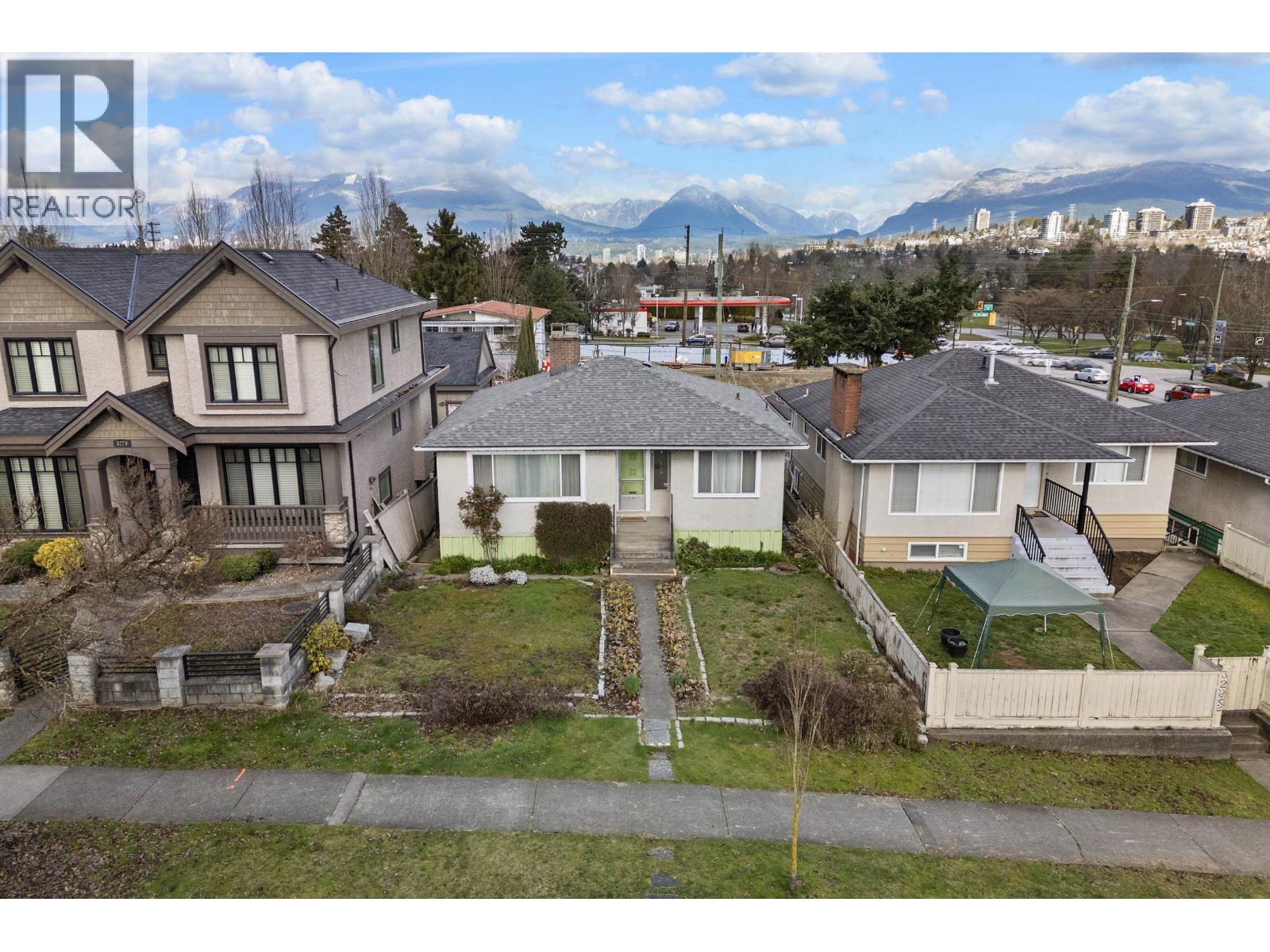 3281 E 2nd Avenue, Vancouver, British Columbia  V5M 1G2 - Photo 2 - R3102224