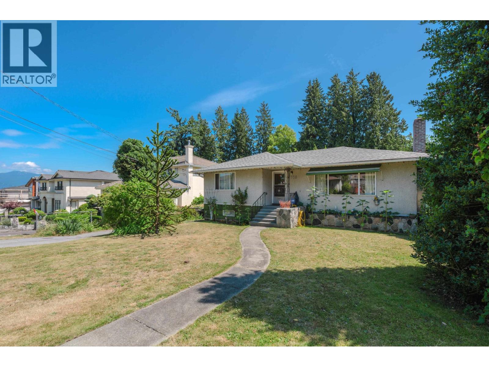 6338 Selma Avenue, Burnaby, British Columbia  V5H 3R2 - Photo 9 - R3102493