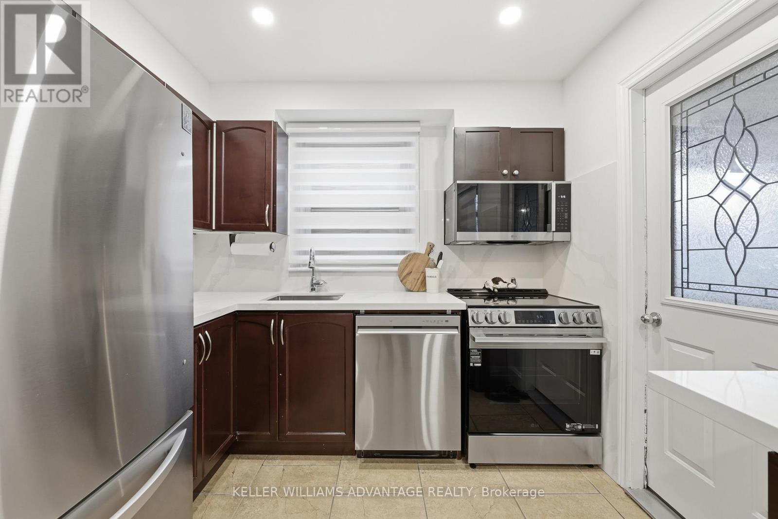 2062 Barton Street E, Hamilton, Ontario  L8H 2Z4 - Photo 12 - X12912430