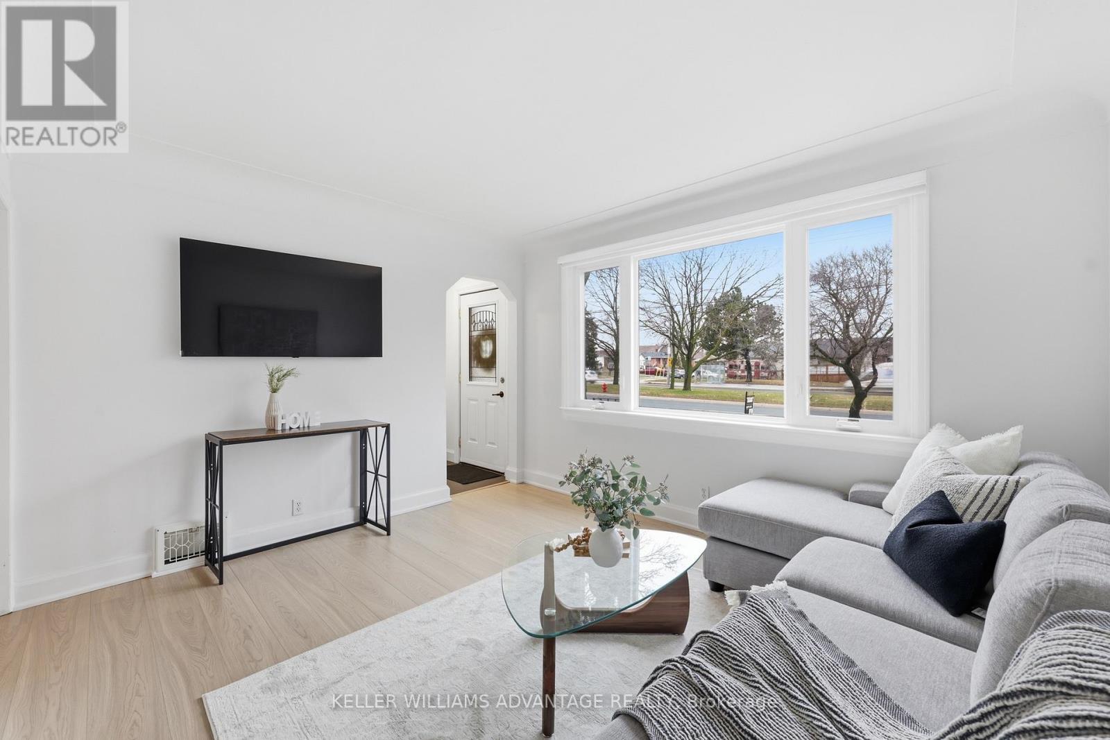 2062 Barton Street E, Hamilton, Ontario  L8H 2Z4 - Photo 6 - X12912430